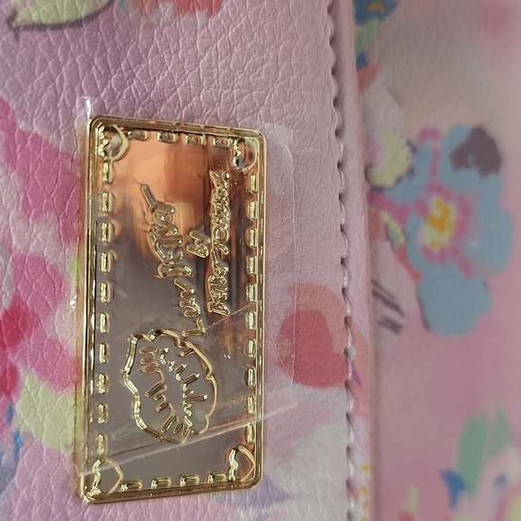 BETSEY JOHNSON LUV BETSEY CROSSBODY - Picture 8 of 9